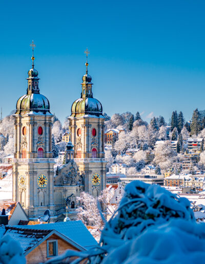 Über den Dächern der Stadt St. Gallen im Januar 2024.